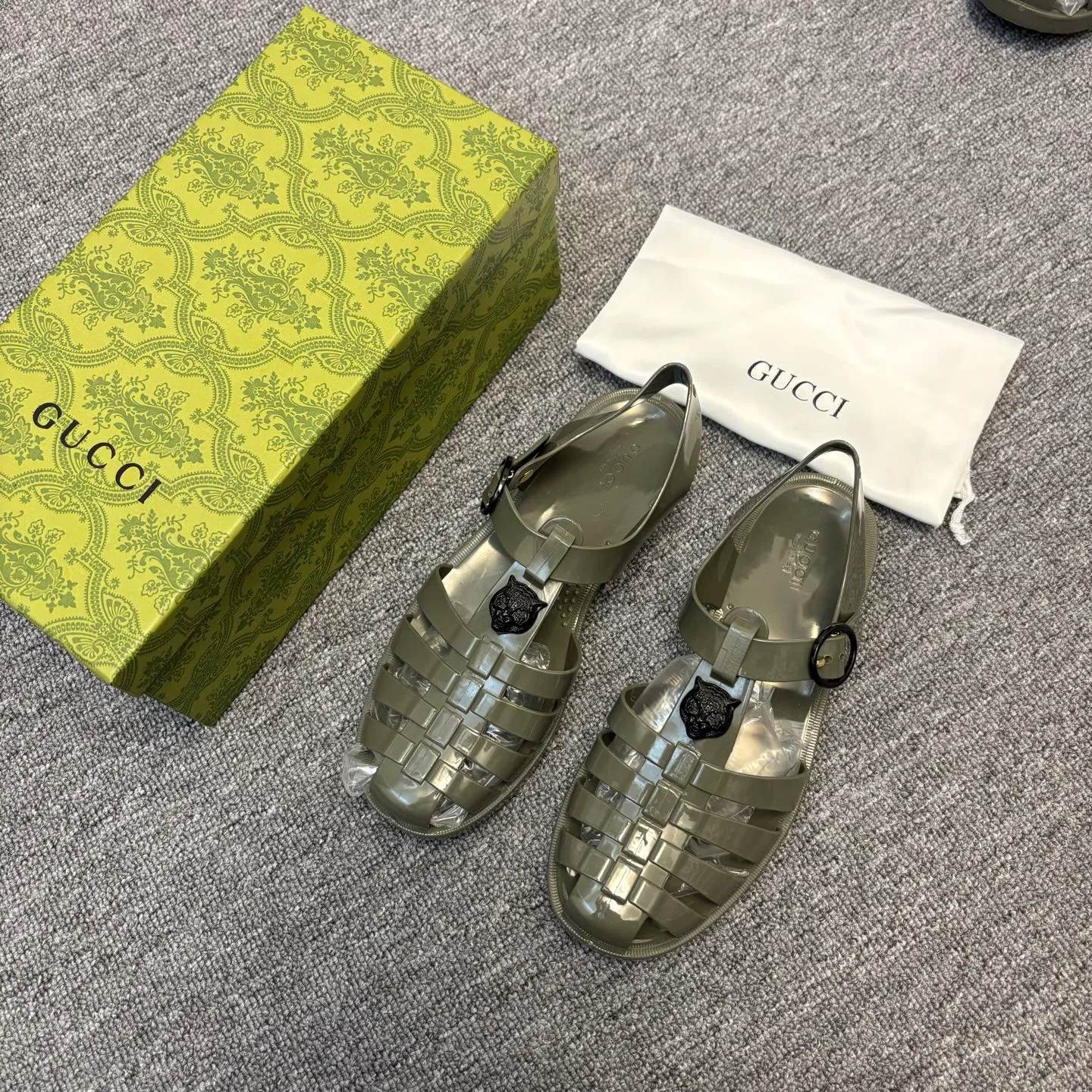 Men's shoes: 260💰[Gucci] sandals, counter quality, top-quality original items, real photos! Original T men's shoes 💰PU material, fine workmanship, comfortable; genuine 1:1 replica Size: 36 ~ 46